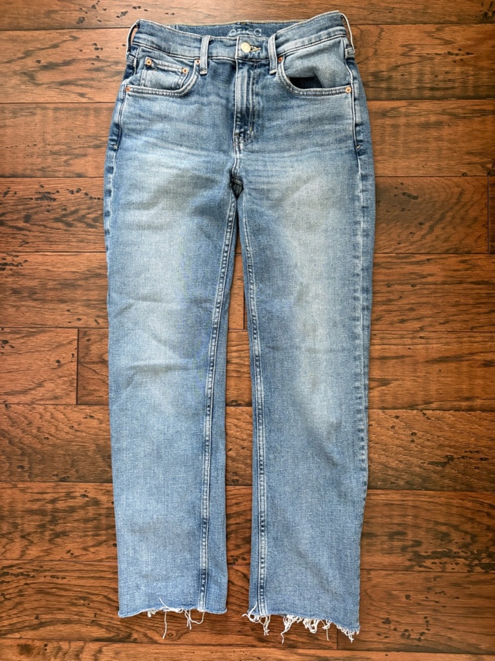 Rae Clean Straight Etica jeans